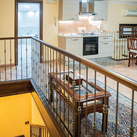 Domus Ugo Apartment Napoli Ngoại thất bức ảnh