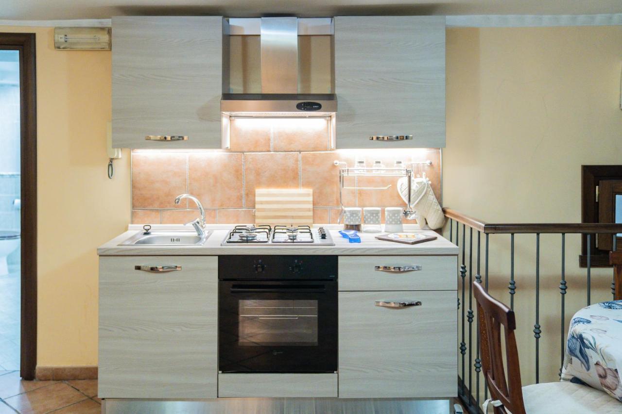 Domus Ugo Apartment Napoli Ngoại thất bức ảnh