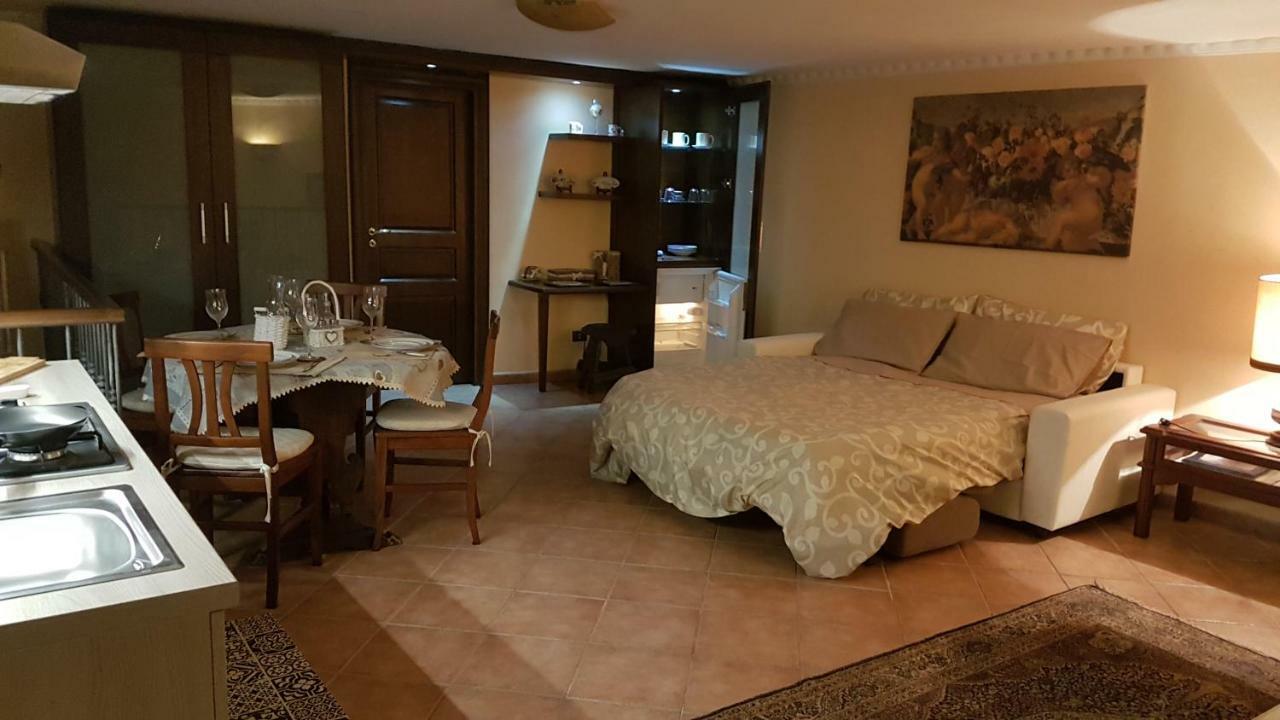 Domus Ugo Apartment Napoli Ngoại thất bức ảnh